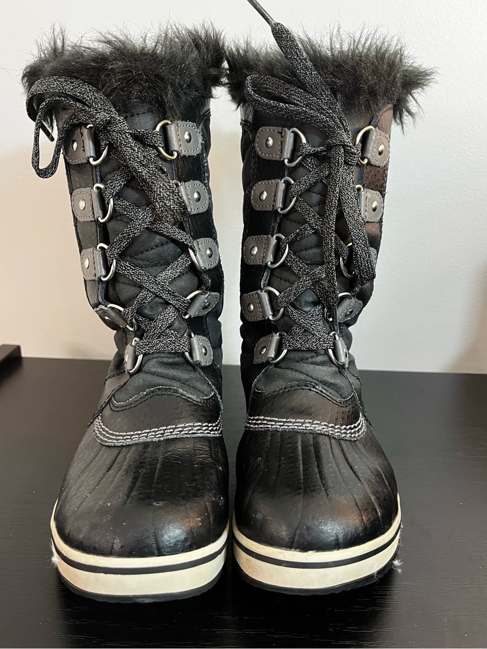 Sorel Tofino Youth Black Faux Fur-Trim Winter Lace-Up Snow Boots Big Girl’s 3